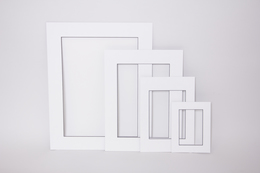 Paspartuu Extra White 15x20/9x14 cm, must lõige 11724