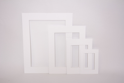 Paspartuu Extra White 15x20/9x14 cm, valge lõige 11744