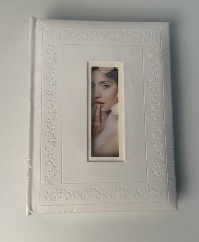 Album BBM46200T valge taskutega aknaga/mustriga 200x10x15 cm